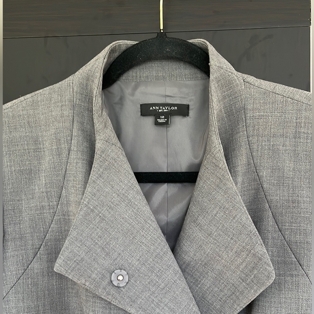 Collarless Jacket - image 5